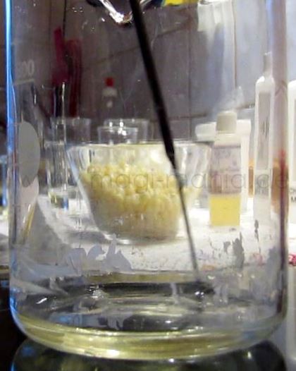 body_melts_massage-bars_selbermachen-tutorial_08_wachs_schmelzen