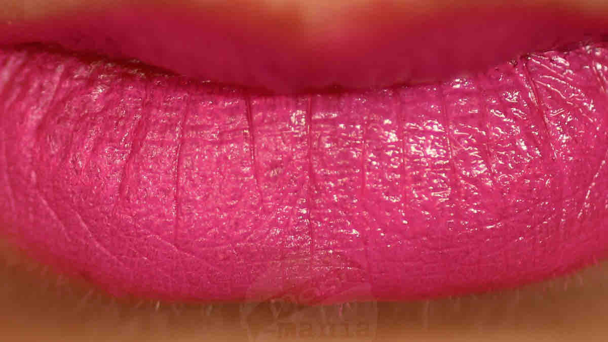 MAC Candy Yum Yum FLORMAR L 05 Lipstick Neon Pink (7)