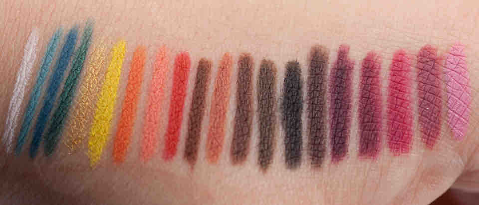 SLEEK Eau La la Liner Swatches - Tageslicht