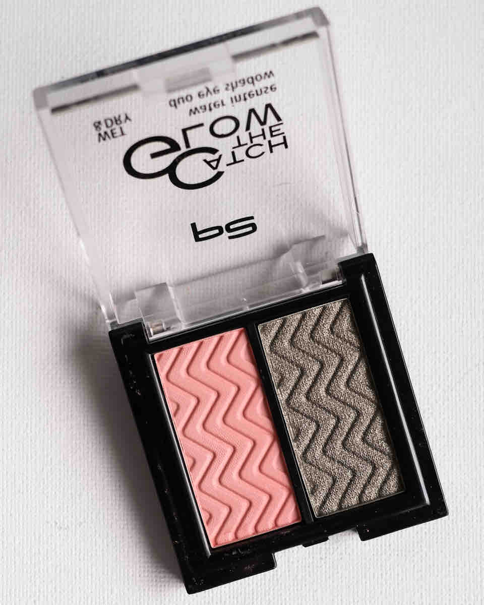 p2 Ethnic Shine Catch the Glow Water Intense Duo Eyeshadow