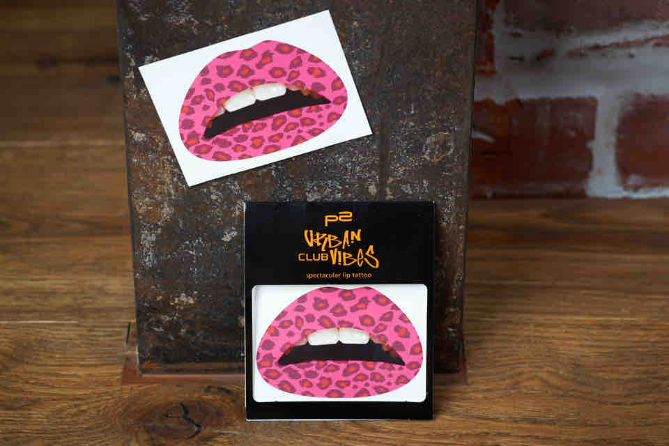 p2 Spectacular Lip Tattoo - Urban Club Vibes p2 Spectacular Lip Tattoo - Urban Club Vibes