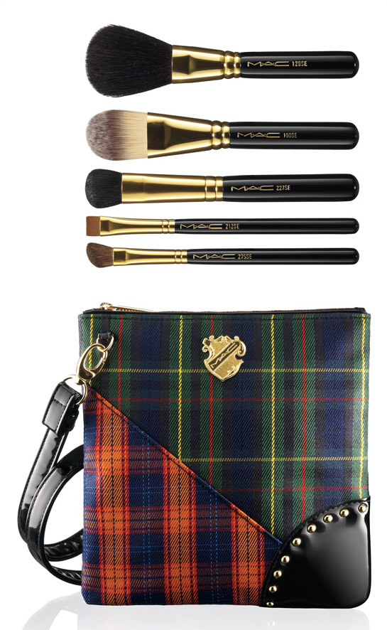 MAC A Tartan Tale - Sweep me off my Feet Brush Set Basic MAC A Tartan Tale - Sweep me off my Feet Brush Set Basic