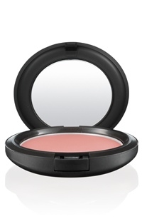 MAC 'Play it Proper' Beautypowder - Stylishly Yours