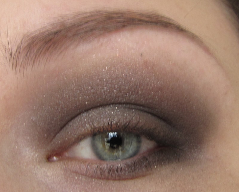 Dior-minaudiere-greygolds-eyeshadow-tutorial (18)
