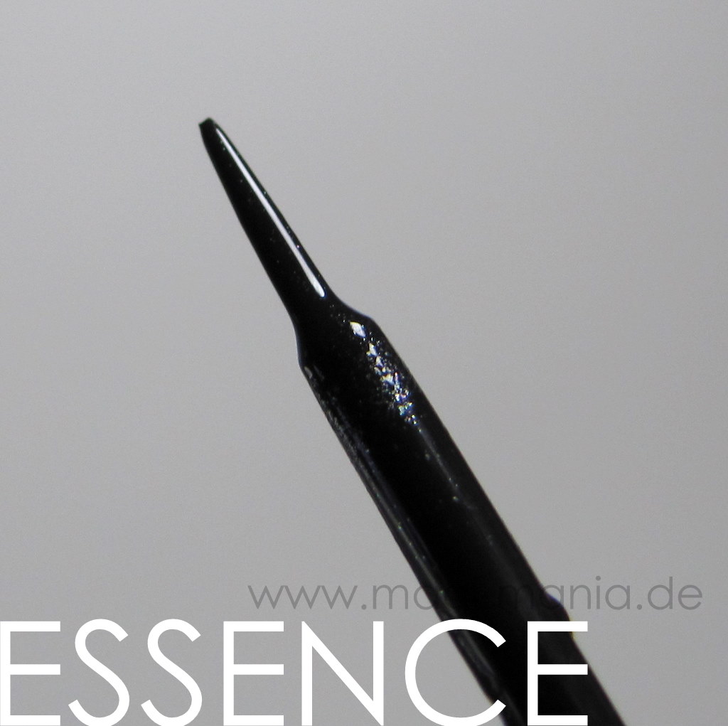 ESSENCE I love Berlin - Berlin Story Liquid Eyeliner Pinsel