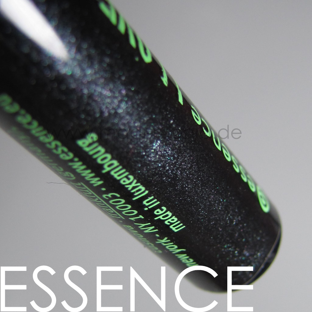 ESSENCE I love Berlin - Berlin Story Liquid Eyeliner Shimmer