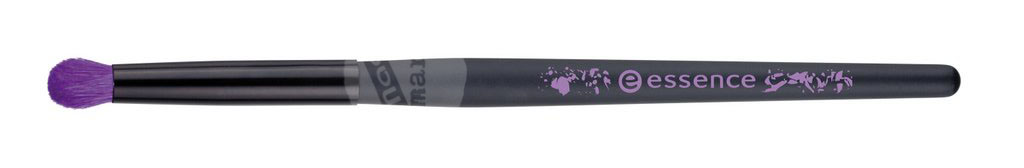 ESSENCE Smokey Eyes Brush