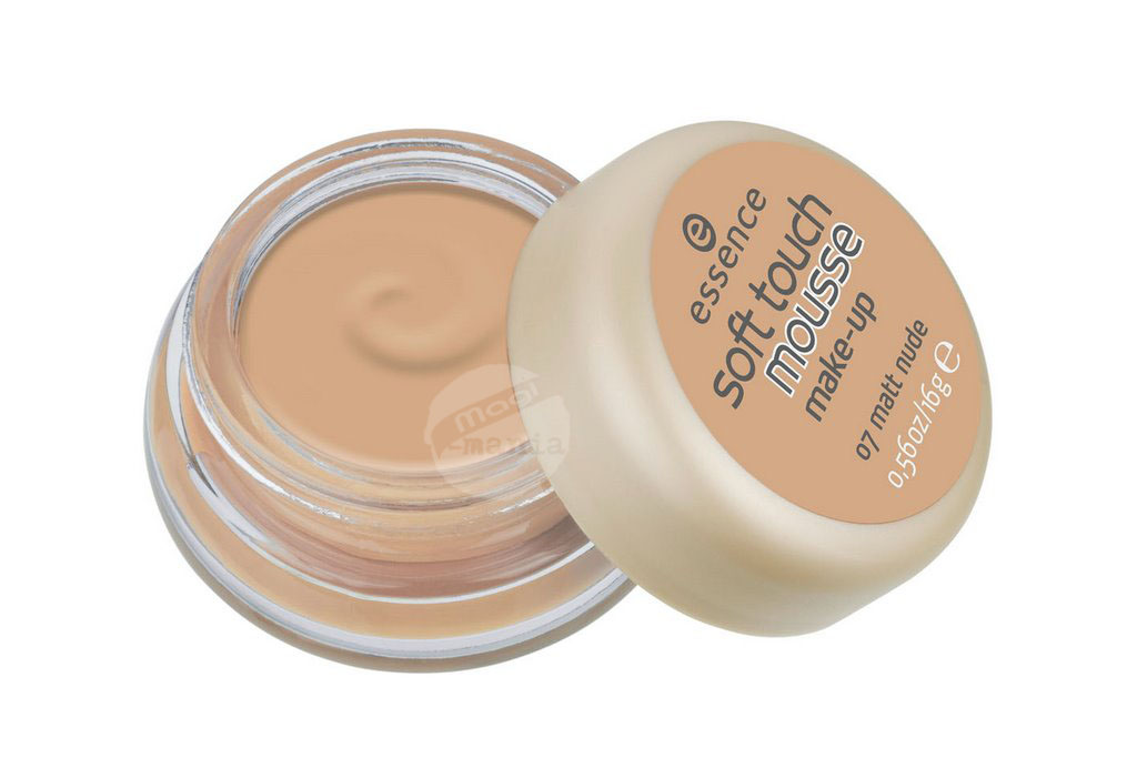 ESSENCE Soft Touch Mousse Makeup