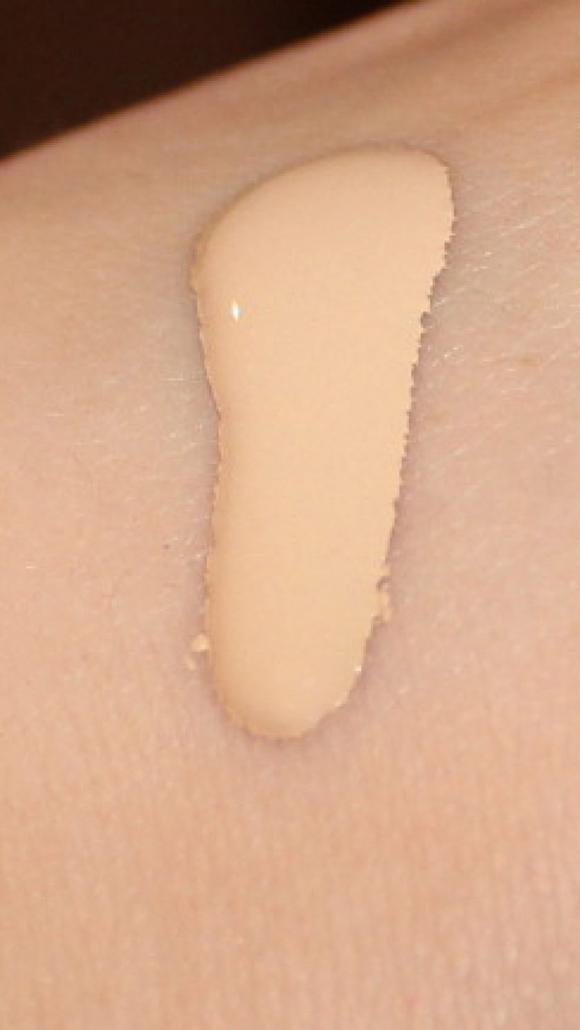 BY TERRY Cover Expert Foundation Review Swatch
