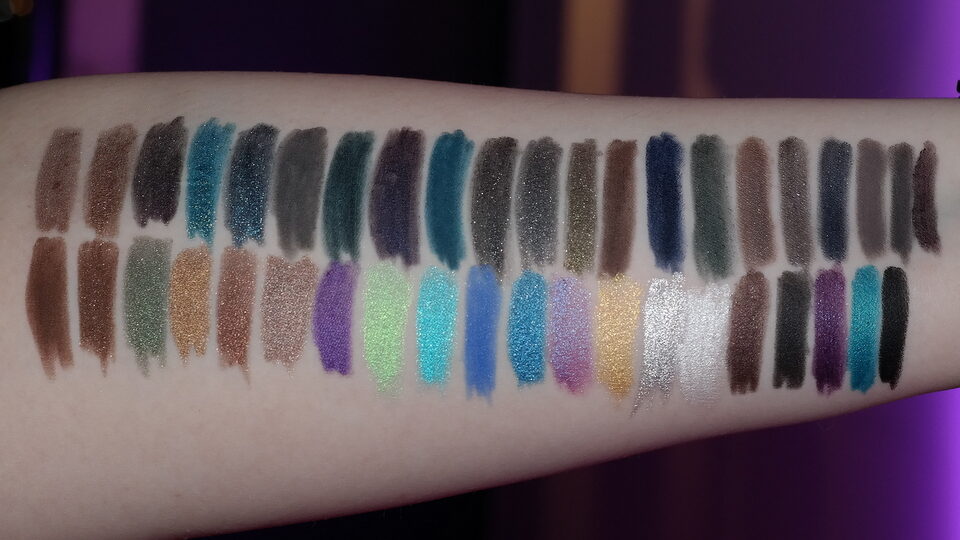 URBAN DECAY 24/7 Glide-on Pencil Swatches