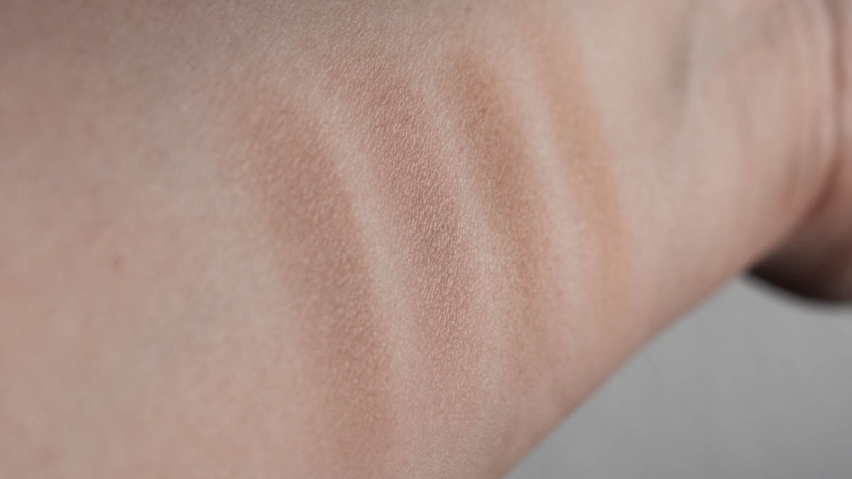 Contouring Konturpuder heller Teint fair skin ESSENCE Favorite Tauping-8