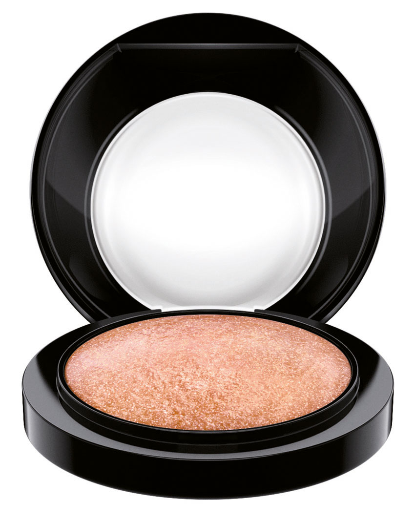 MAC Haute Dogs Mineralize Skinfinish Cheeky Bronze