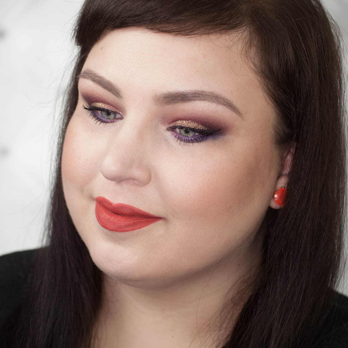 COLOURPOP Makeup Erotic Lace Nillionaire-3