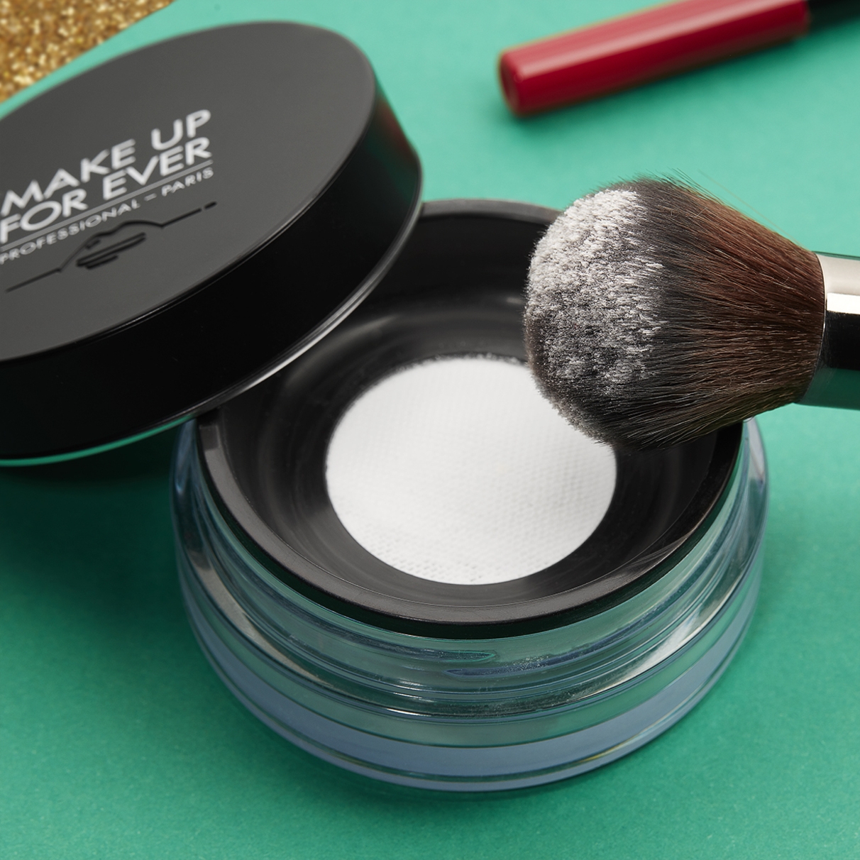 MAKE UP FOR EVER HD High Definition Powder Ambient Brush