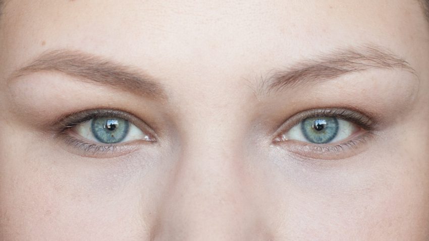 Augenbrauen Tipp heller schminken Braun Blond Taupe-2