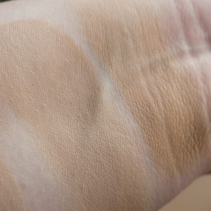 URBAN DECAY Naked Skin Foundation 0.5 solo + 2 x Velvetizer Powder