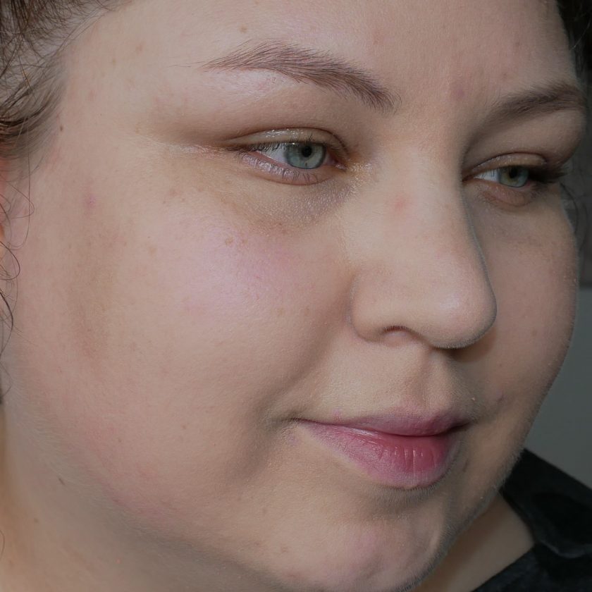 BLITZ: URBAN DECAY Naked Skin Foundation 0.5 mit Velvetizer