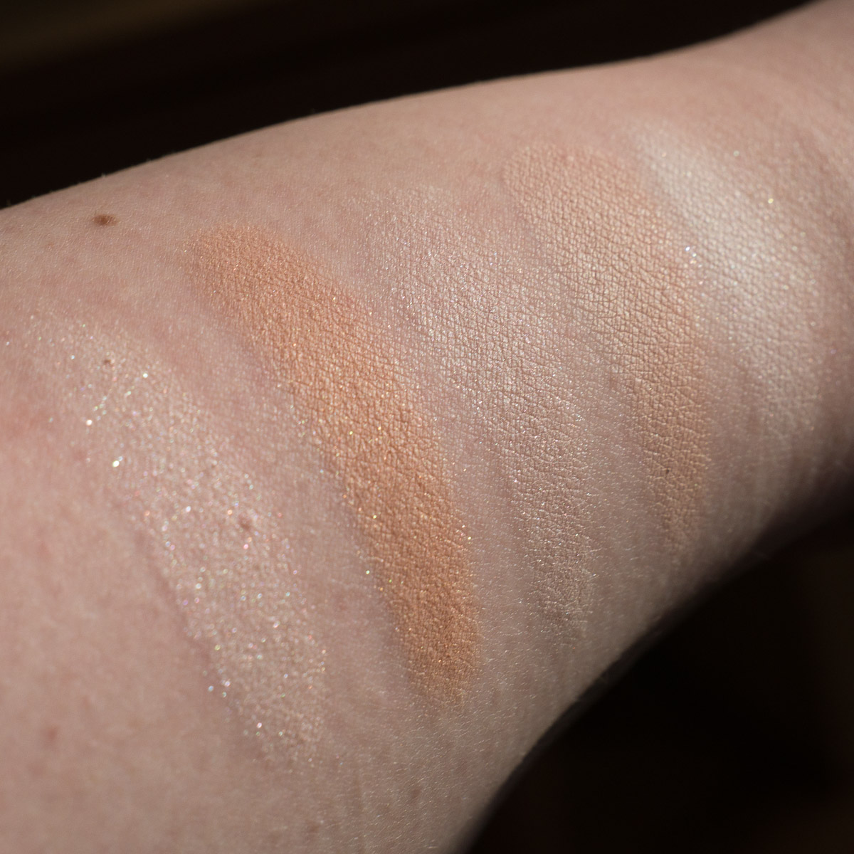 HOURGLASS Ambient Lighting Powder Swatches Reviews Demo Strobe Ethereal Light Swatches