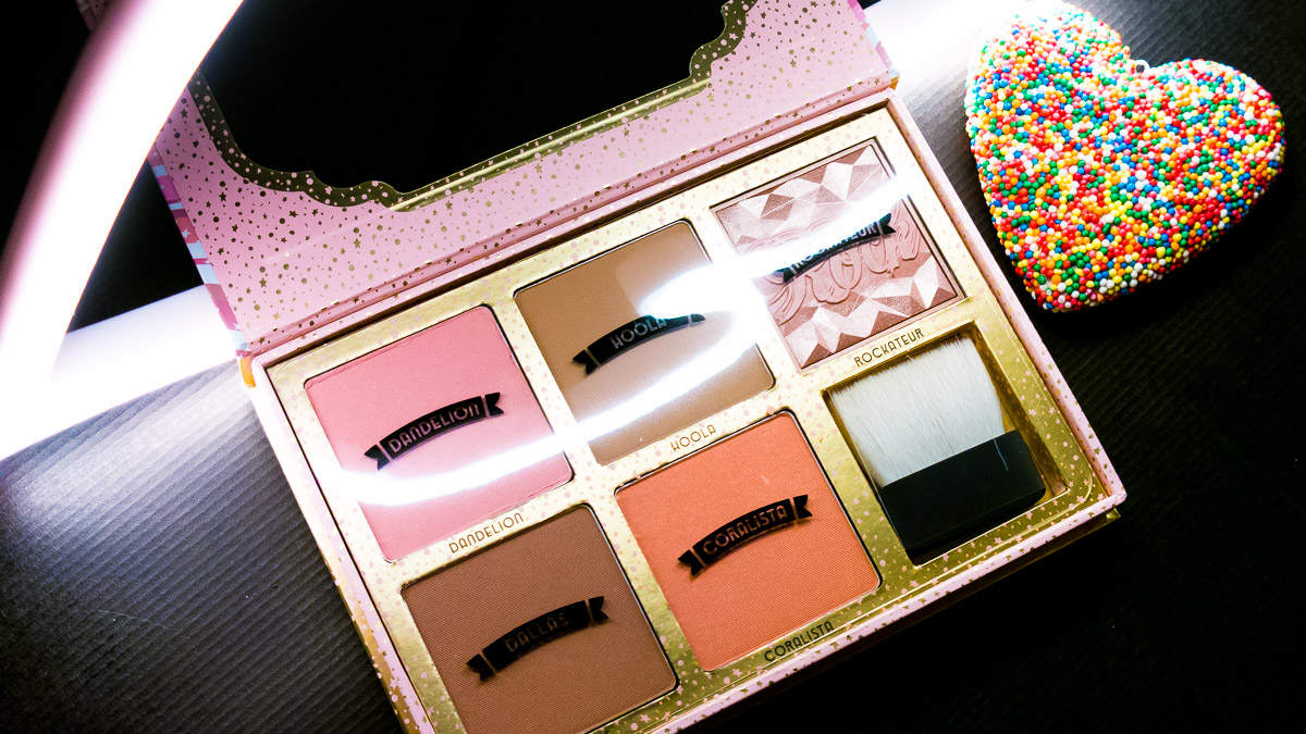 BENEFIT Cheekathon Blush Palette Giveaway Gewinnspiel Verlosung Adventskalender MAGIMANIA-3