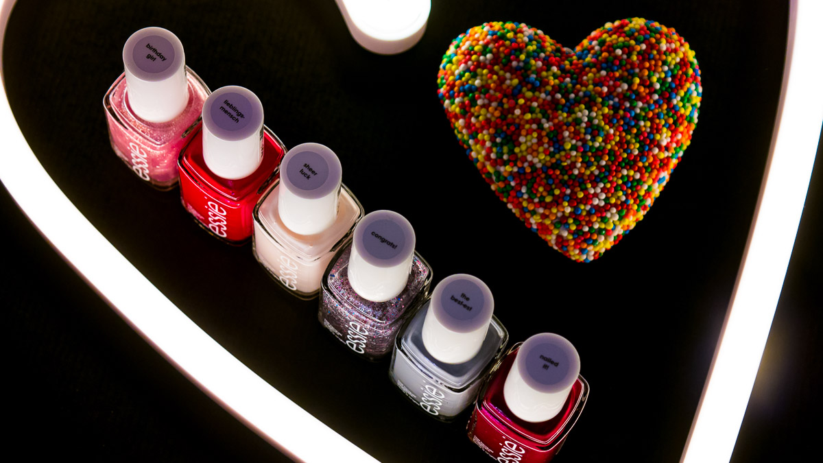 ESSIE Lieblingsmensch Collection Congrats Nail Polish Nagellack Giveaway Gewinnspiel Beauty Blogger Adventskalender 2017-3