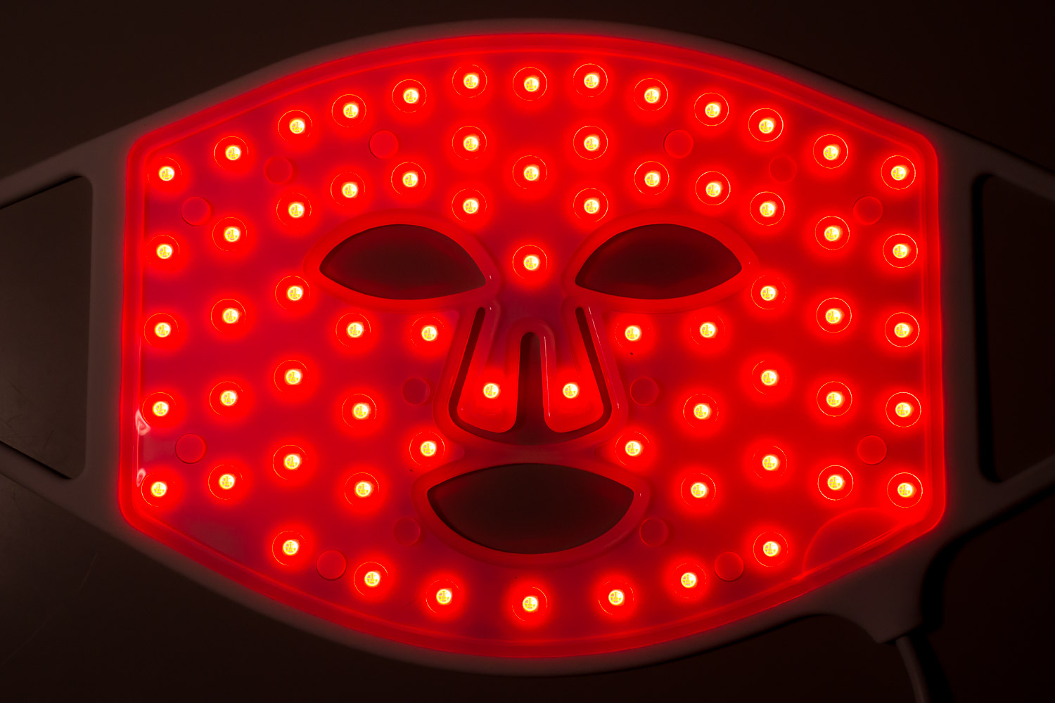 CURRENTBODY LED Lichttherapie Maske Review rotes Licht Infrarot Anti-Aging Erfahrungen Falten