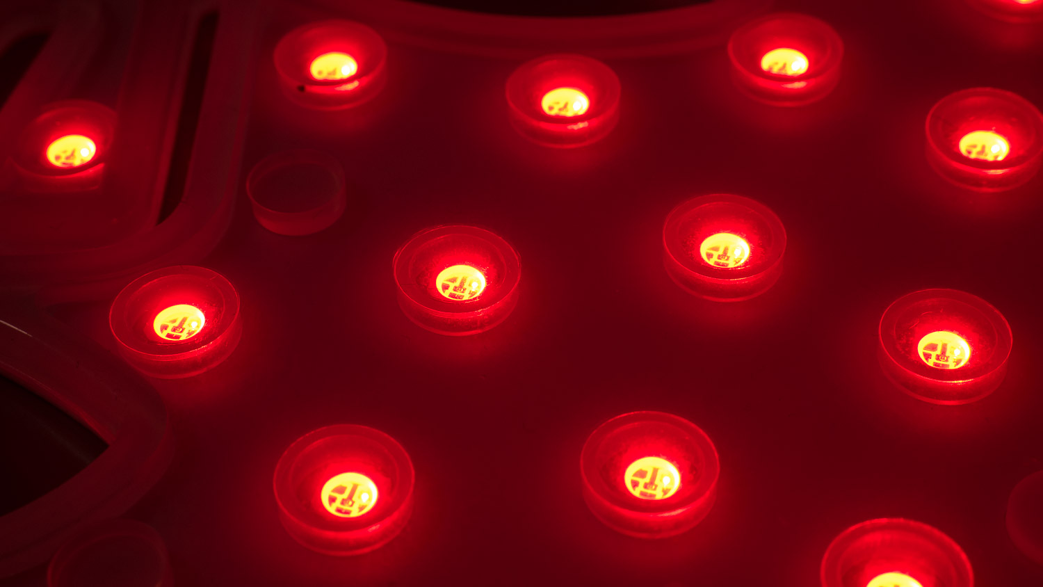 CURRENTBODY LED Maske Dioden rotes Licht 633nm Infrarot 830nm