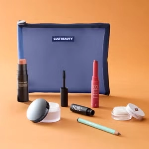 <i>CULT BEAUTY: </i>All-Glowed-Up Kit gratis! (Wert: 170€)