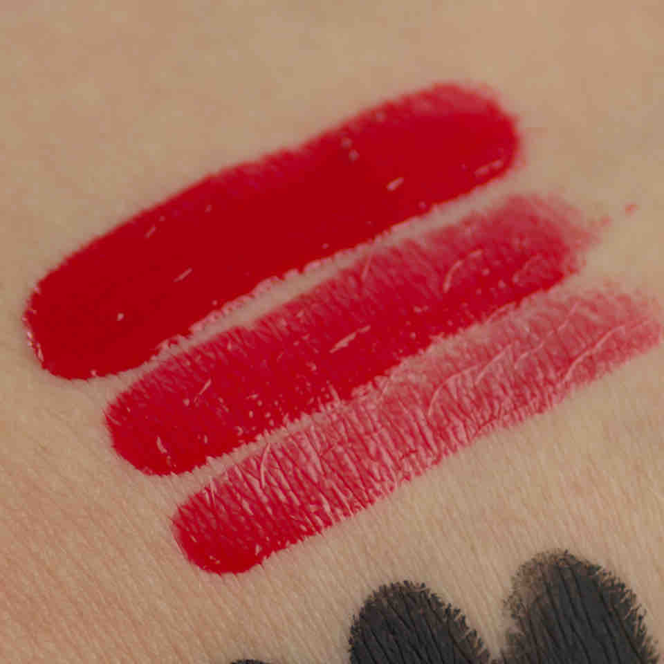 ARTDECO Chinois 28 Dita Von Teese Classics Lip Lacquer - Swatch ARTDECO Chinois 28 Dita Von Teese Classics Lip Lacquer - Swatch