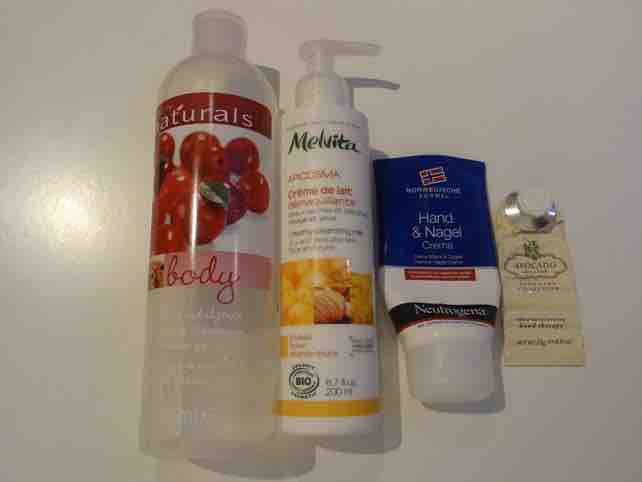 Avon naturals_Melvita creamy cleansing milk_Neutrogena Hand und Nagel_Crabtree Evelyn Avocado Olive basil Hand Therapy