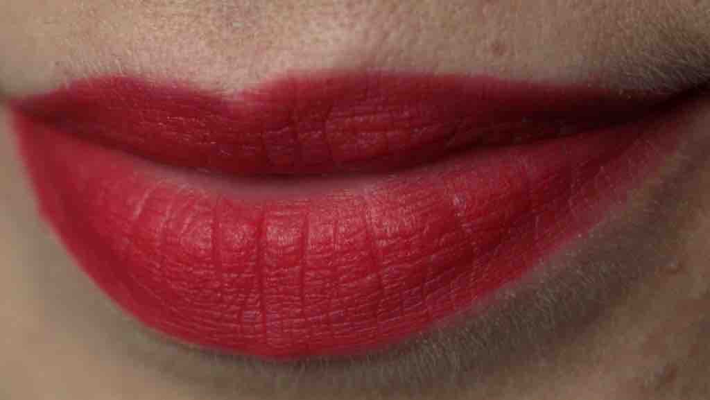 BASIC Tentacion Lip Gloss SEVILLA matt rot orange (2)