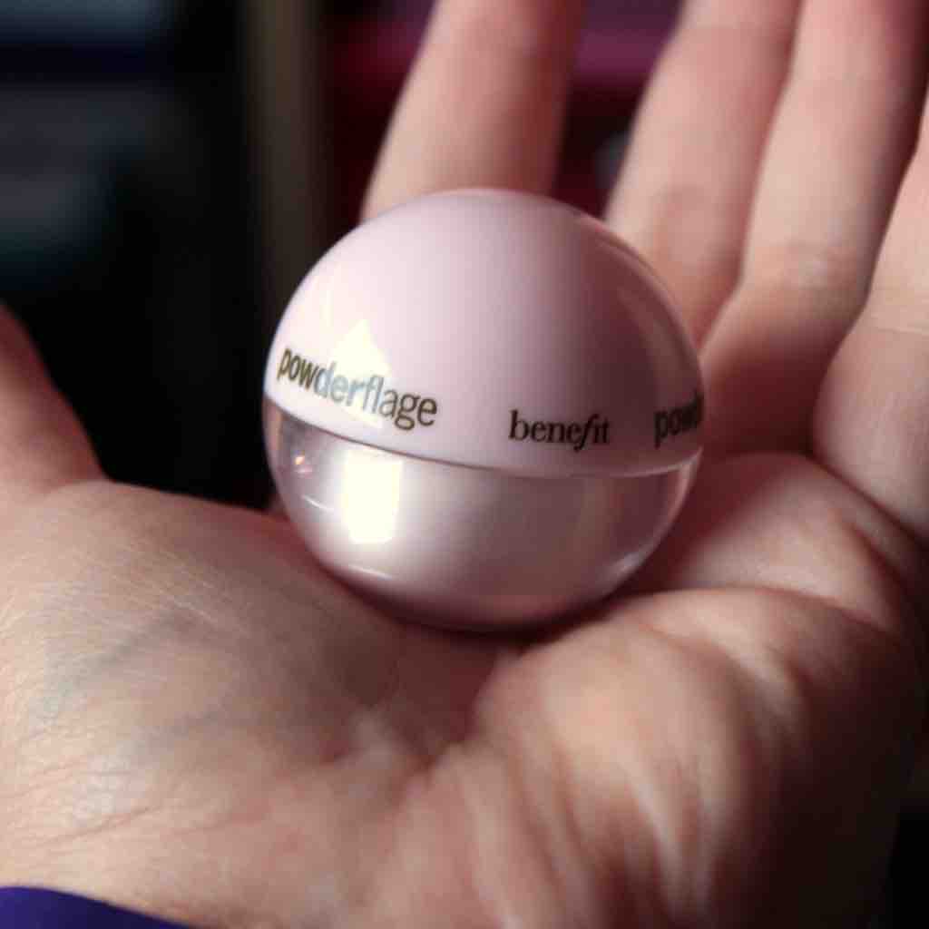 BENEFIT Powderflage BENEFIT Powderflage