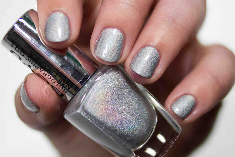 BEYU Silver Illusion 991 Holographic Nail Lacquer Rock Romance