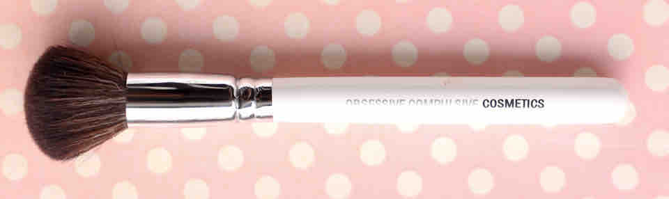 OCC Obsessive Compulsive Cosmetics Small Powder Brush 011 Beste Rouge Pinsel Blush Brushes OCC Obsessive Compulsive Cosmetics Small Powder Brush 011