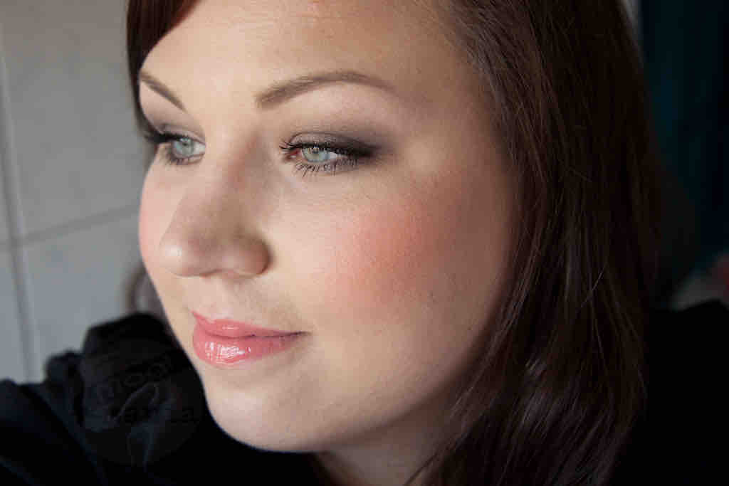 CATRICE 'Apricot Smoothie' Defining Duo Blush (050) (1) CATRICE 'Apricot Smoothie' Defining Duo Blush (050) (1)