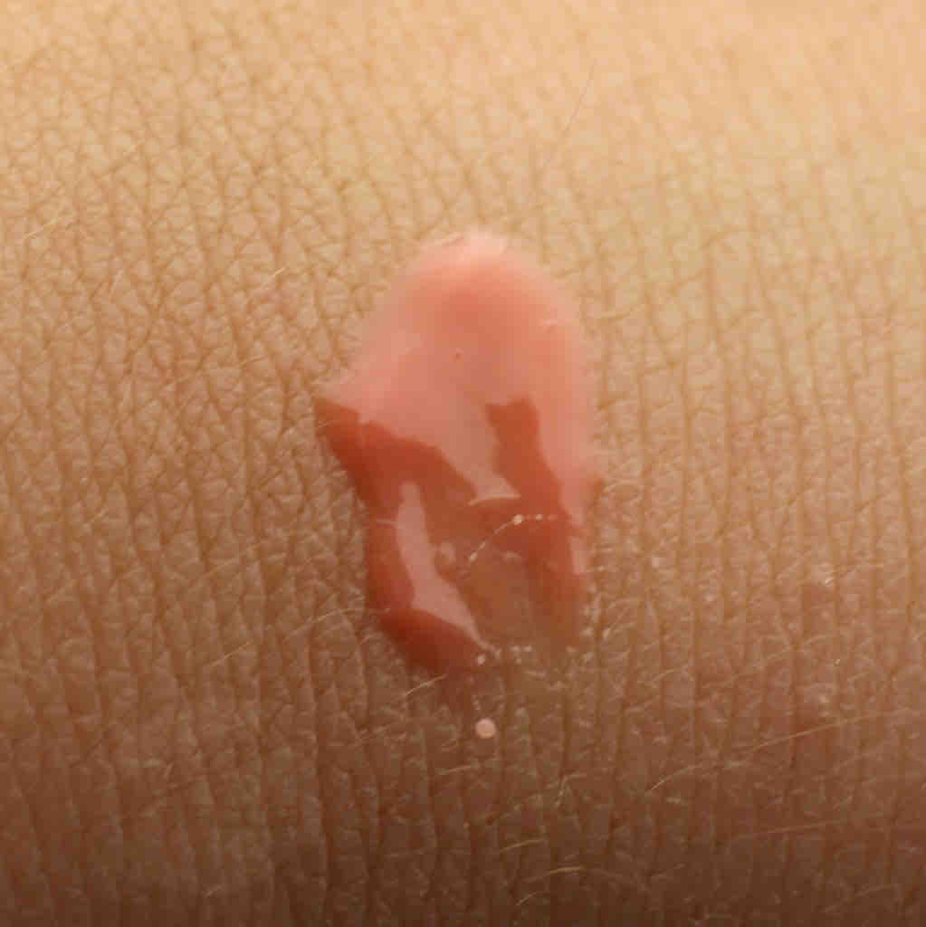 DIOR Rose Pretty 452 Addict Ultra-Gloss Glow (1) DIOR Rose Pretty 452 Addict Ultra-Gloss Glow (1)