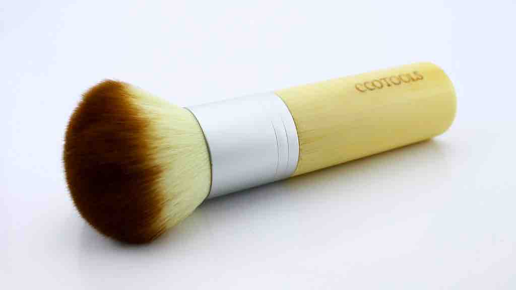 ECOTOOLS Bamboo Bronzer Brush ECOTOOLS Bamboo Bronzer Brush