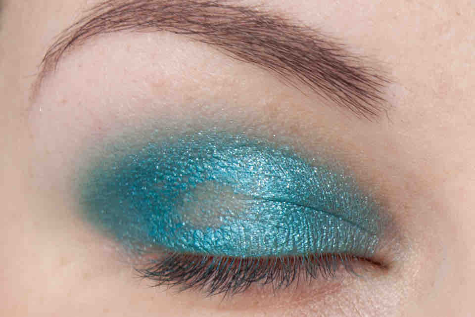 ESSENCE Life is a Freeride 03 Eyeshadow Sorbet - Snow Jam - Loch