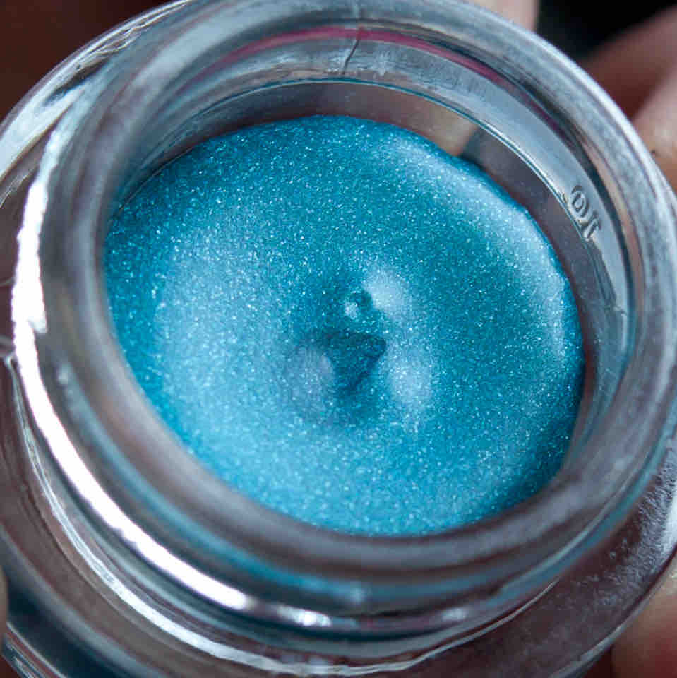 ESSENCE Life is a Freeride 03 Eyeshadow Sorbet - Snow Jam