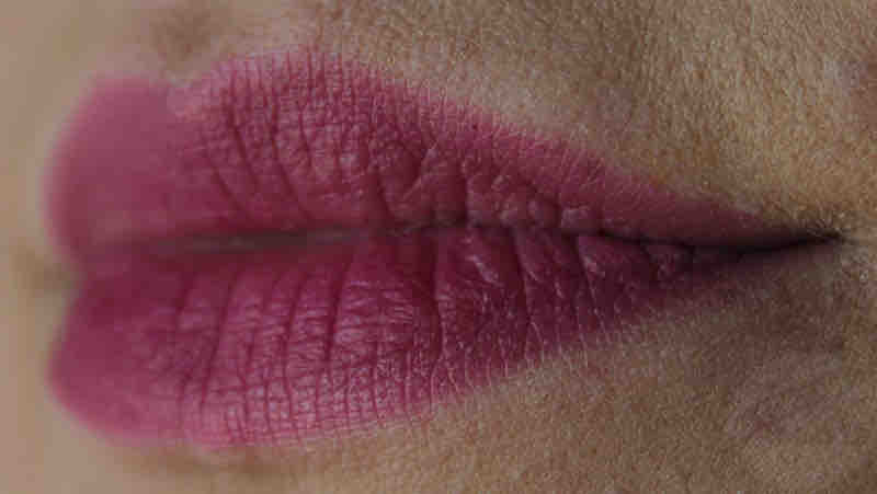 ESSENCE Lipstain Let me in Rose - You Rock (3)