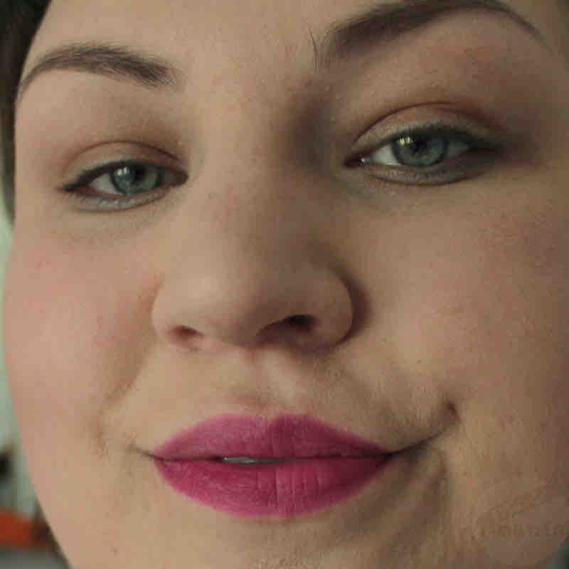 ESSENCE Lipstain Let me in Rose - You Rock (7)