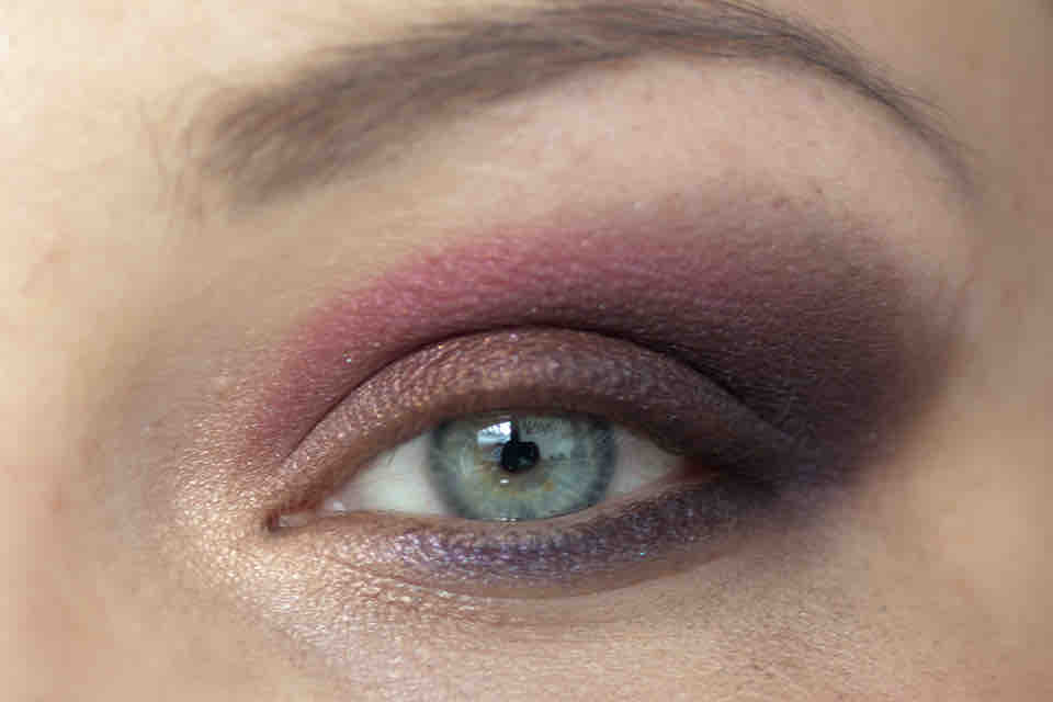 ESTEE LAUDER Violet Underground Eyeshadow Palette Makeup - Blau in den Aussenwinkel und unten