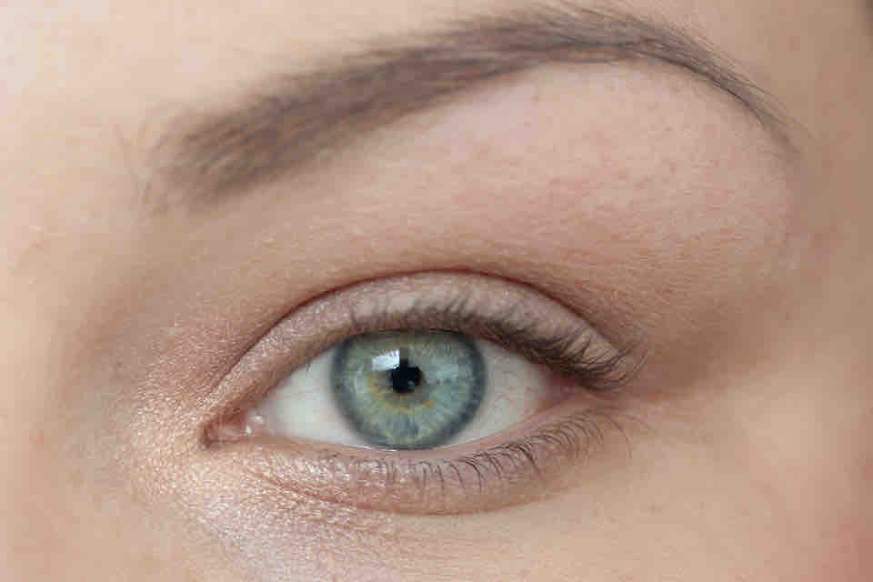 ESTEE LAUDER Violet Underground Eyeshadow Palette Makeup - Highlighter im Innenwinkel ESTEE LAUDER Violet Underground Eyeshadow Palette Makeup - Highlighter im Innenwinkel