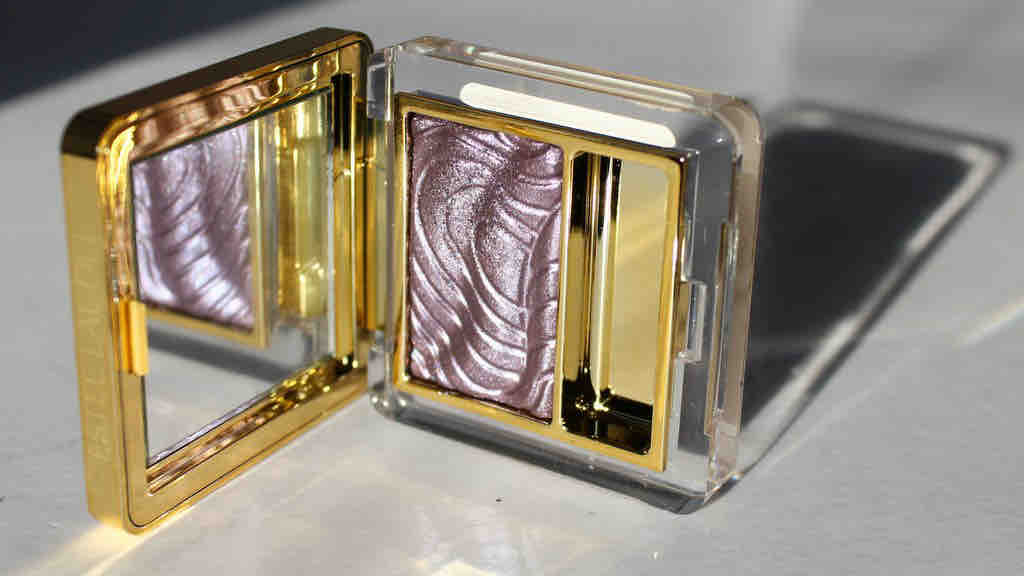 ESTEE LAUDER 'Cyber Lilac' Eyeshadow - Cyber Eyes ESTEE LAUDER 'Cyber Lilac' Eyeshadow - Cyber Eyes