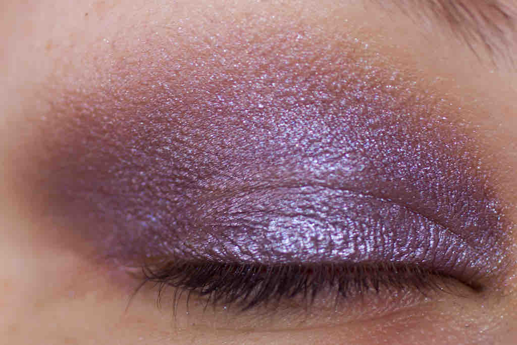 ESTEE LAUDER 'Cyber Lilac' Eyeshadow - Cyber Eyes (3) ESTEE LAUDER 'Cyber Lilac' Eyeshadow - Cyber Eyes (3)