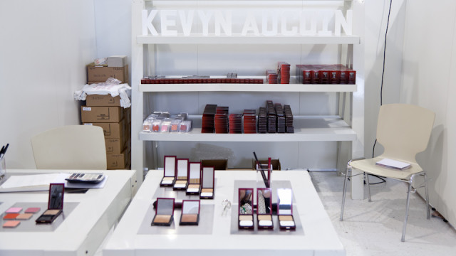 KEVYN AUCOIN - Makeup Show Europe - Booth