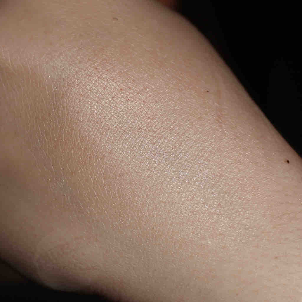 KIKO 'Coral Shimmer' Ray of Light Highlighter Pen 02 (14) KIKO 'Coral Shimmer' Ray of Light Highlighter Pen 02 (14)