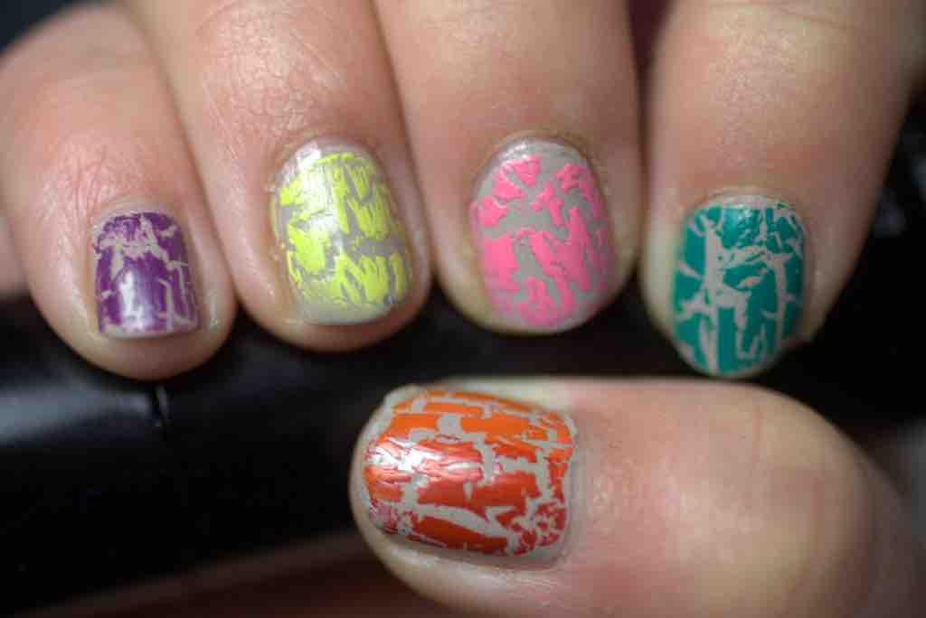 KIKO Rock-top Nail Lacquer Crackle Nail Polish KIKO Rock-top Nail Lacquer Crackle Nail Polish