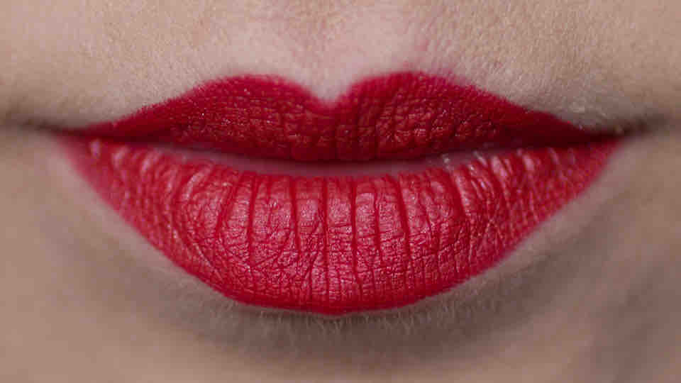 KIKO True Red Long Lasting Lipstick Lips (2)