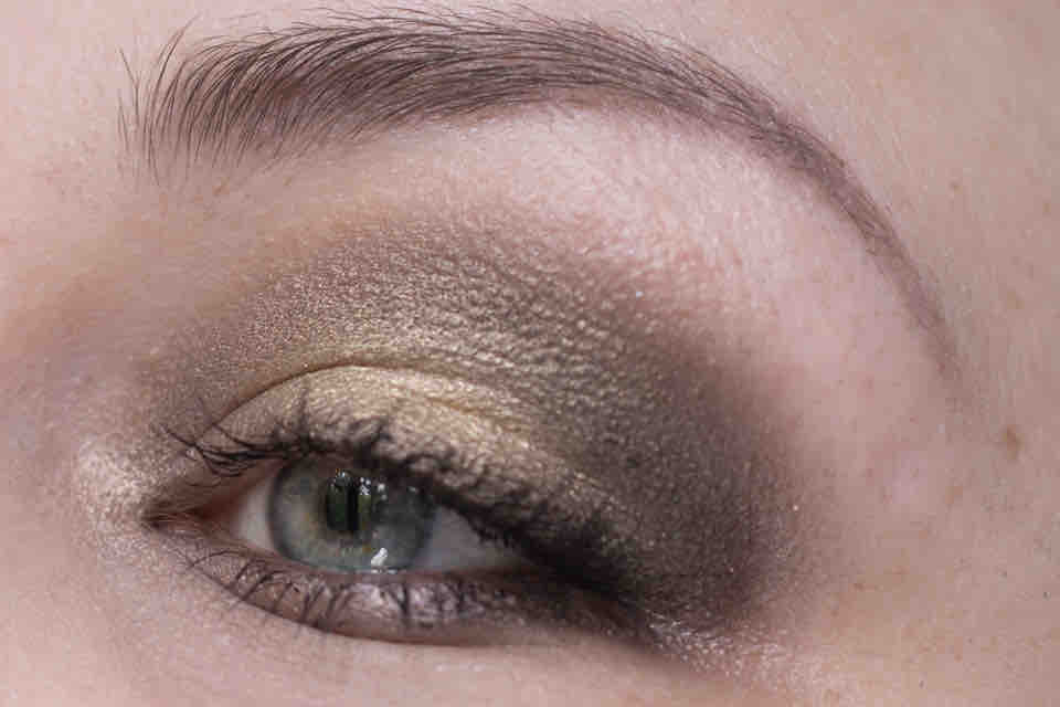 MAC A Novel Romance Eyeshadow Quad Rewiew Swatches Makeup
