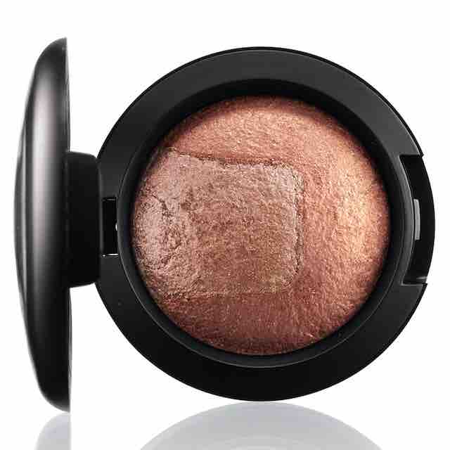 MAC Divine Night Mineralize Eyeshadow Exquisite Ego MAC Divine Night Mineralize Eyeshadow Exquisite Ego